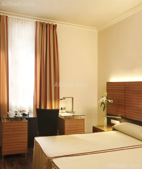 Astoria Hotel 11